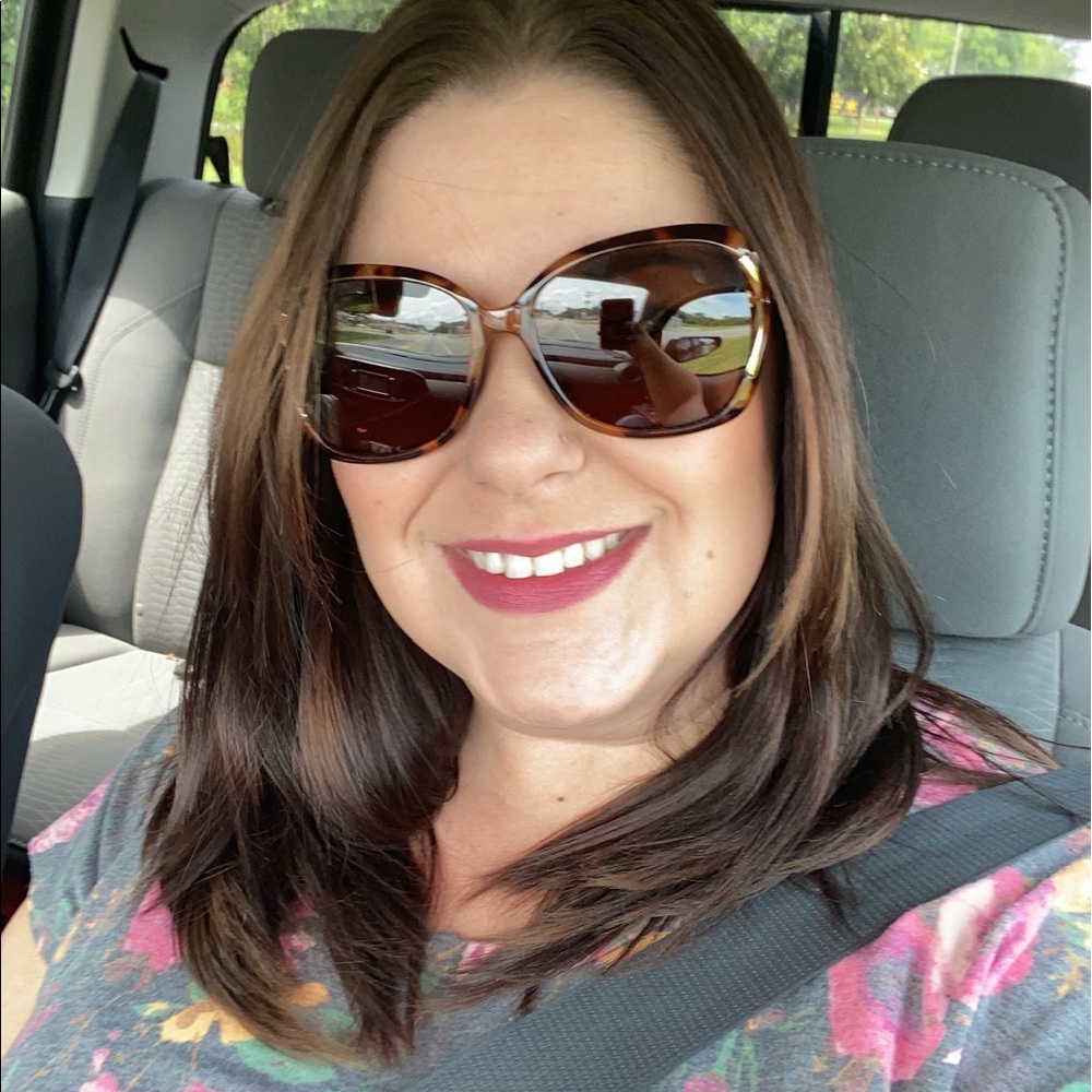 Meet your Posher, Sarah